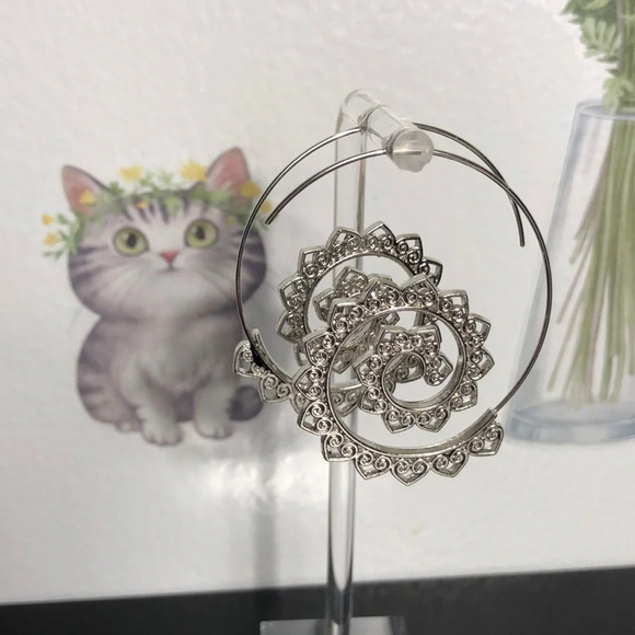 Spiral Gear Heart Shape Women Party Hoop Earrings Jewelry Accessories - Picture 1 of 5